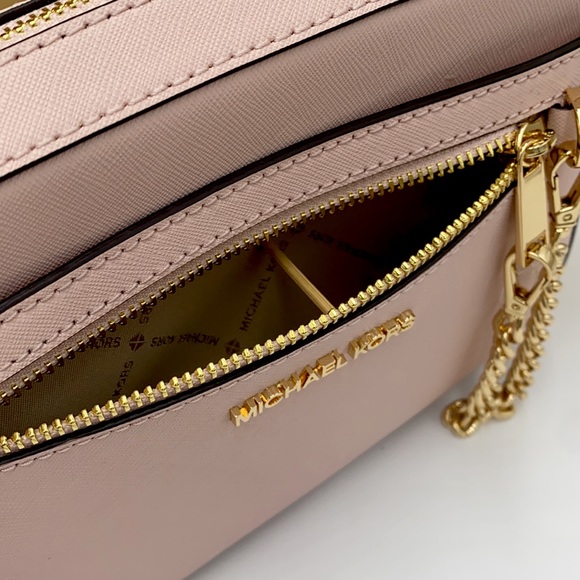 MICHAEL KORS LARGE EW ZP CHAIN XBODY POWDER BLUSH - Picture 7 of 16